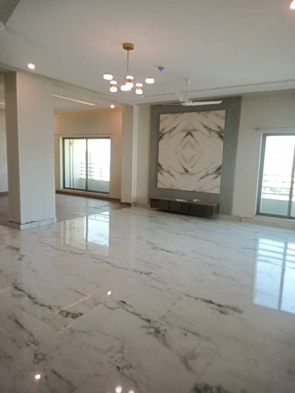 6 Floor Facing Lak Barnd New Apartment Available For Sale in Askari 11 Lahore 13