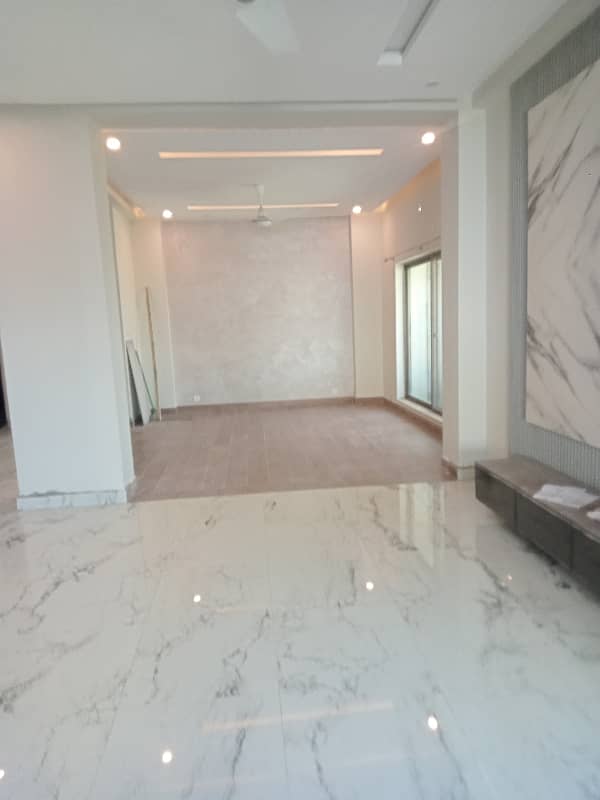 6 Floor Facing Lak Barnd New Apartment Available For Sale in Askari 11 Lahore 14