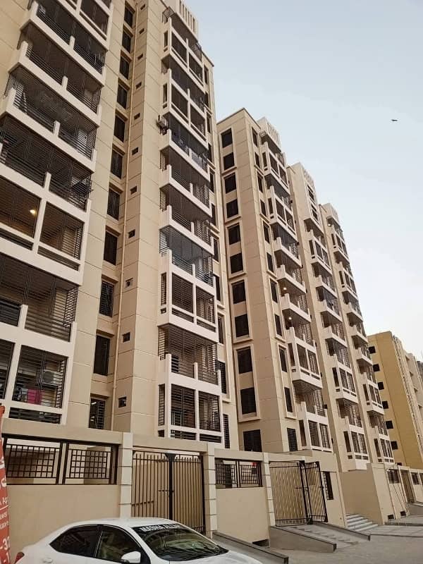 Luxurious 4 bed dd XL Apartment For Rent in King Presidency Gulistan e Johar Block 3 Karachi 0