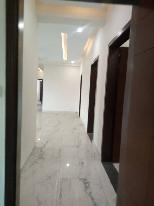 12 Marla 4 Bed Apartment Available For Rent In Askari 11 Lahore 0