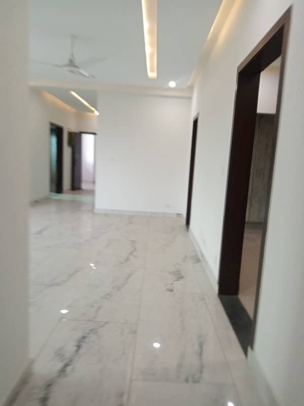 12 Marla 4 Bed Apartment Available For Rent In Askari 11 Lahore 4