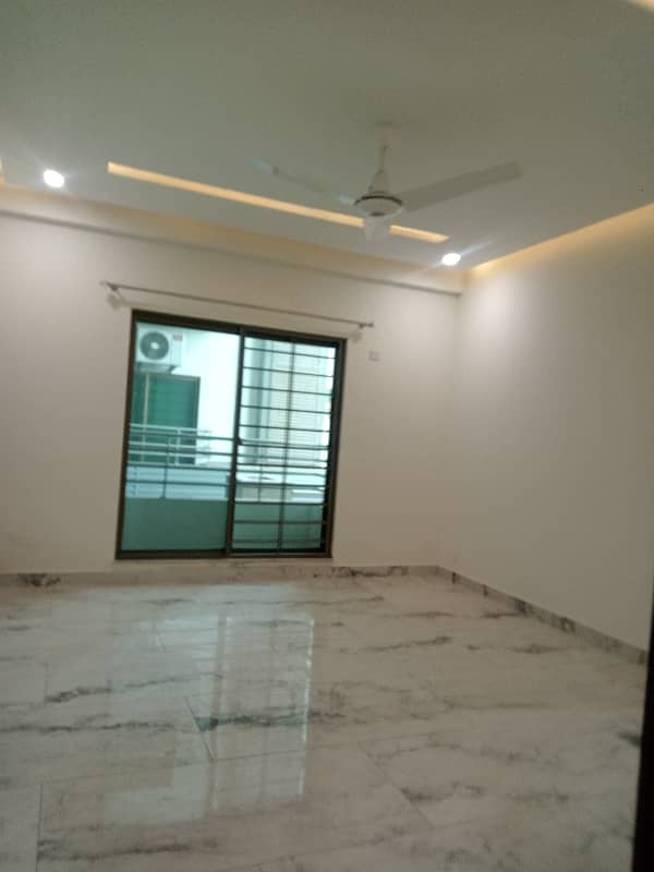 12 Marla 4 Bed Apartment Available For Rent In Askari 11 Lahore 5