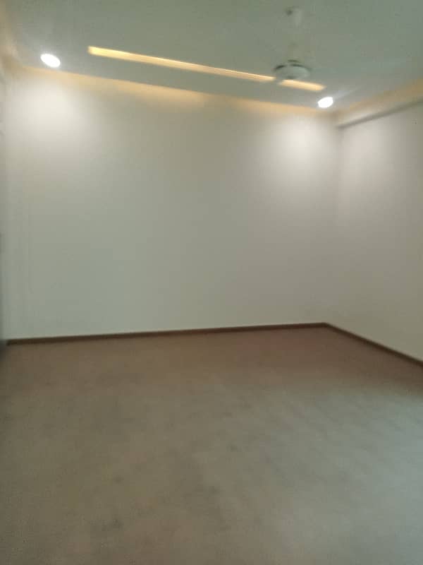 12 Marla 4 Bed Apartment Available For Rent In Askari 11 Lahore 24