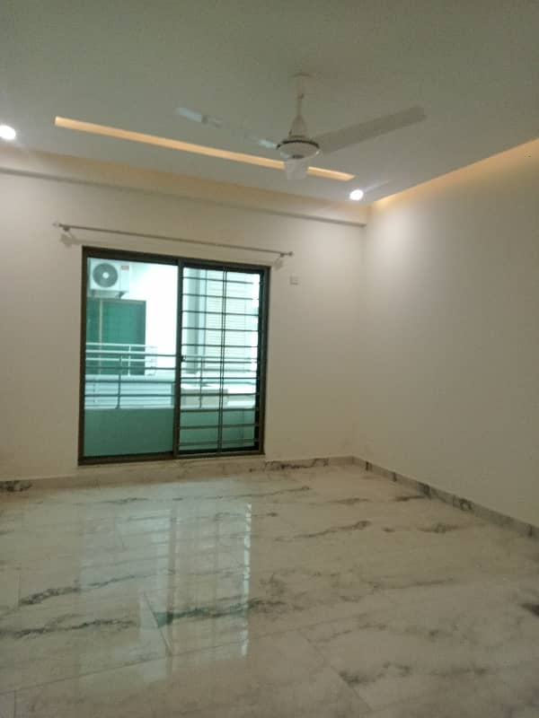 12 Marla 4 Bed Apartment Available For Rent In Askari 11 Lahore 27