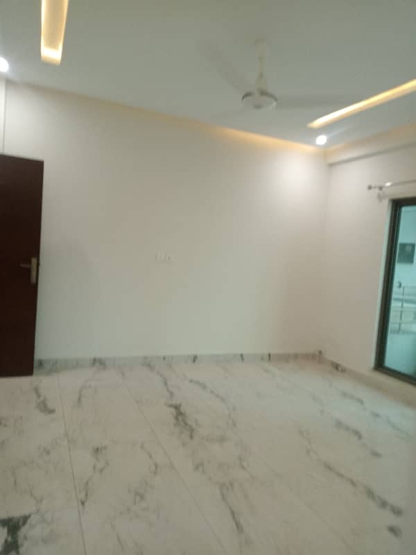 12 Marla 4 Bed Apartment Available For Rent In Askari 11 Lahore 29