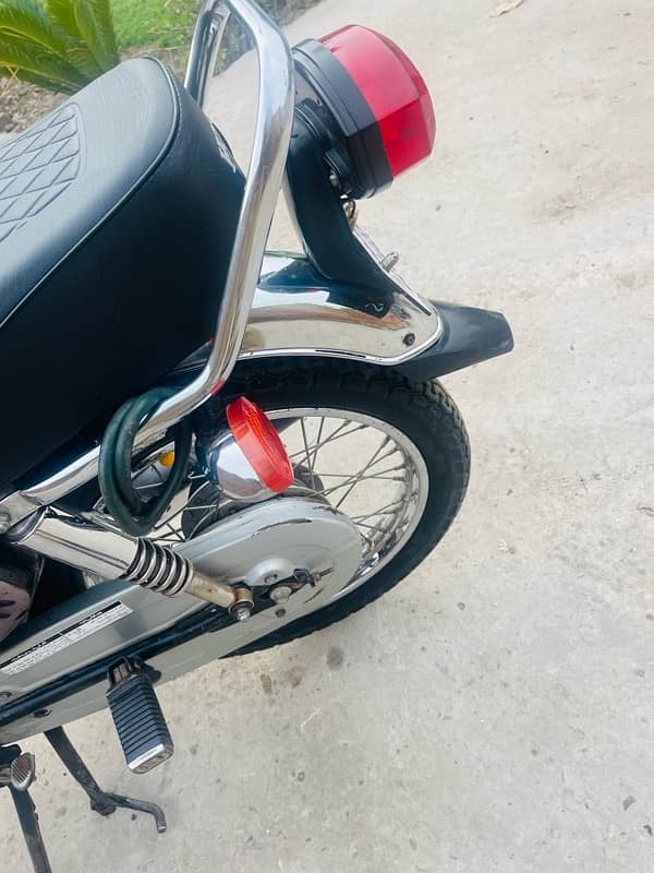 honda 125 self start 2020 model 10