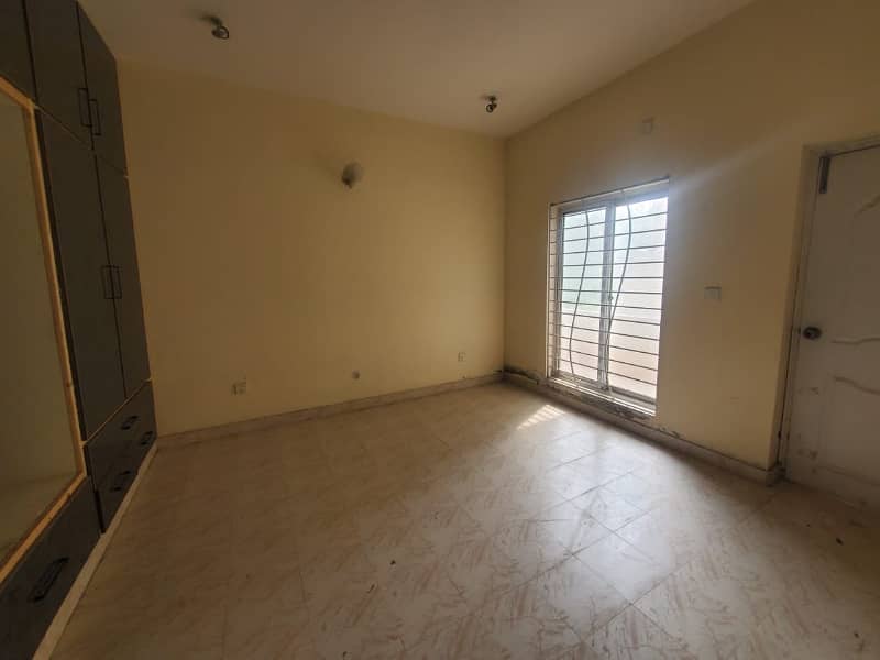 795sq-ft First floor Appartment available for rent in Awami villa 3 5