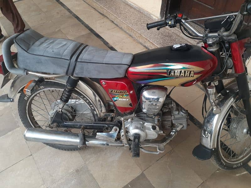 Yamaha 4  stroke 2010 model 0308-7362922 WhatsApp par connect kar lay 1