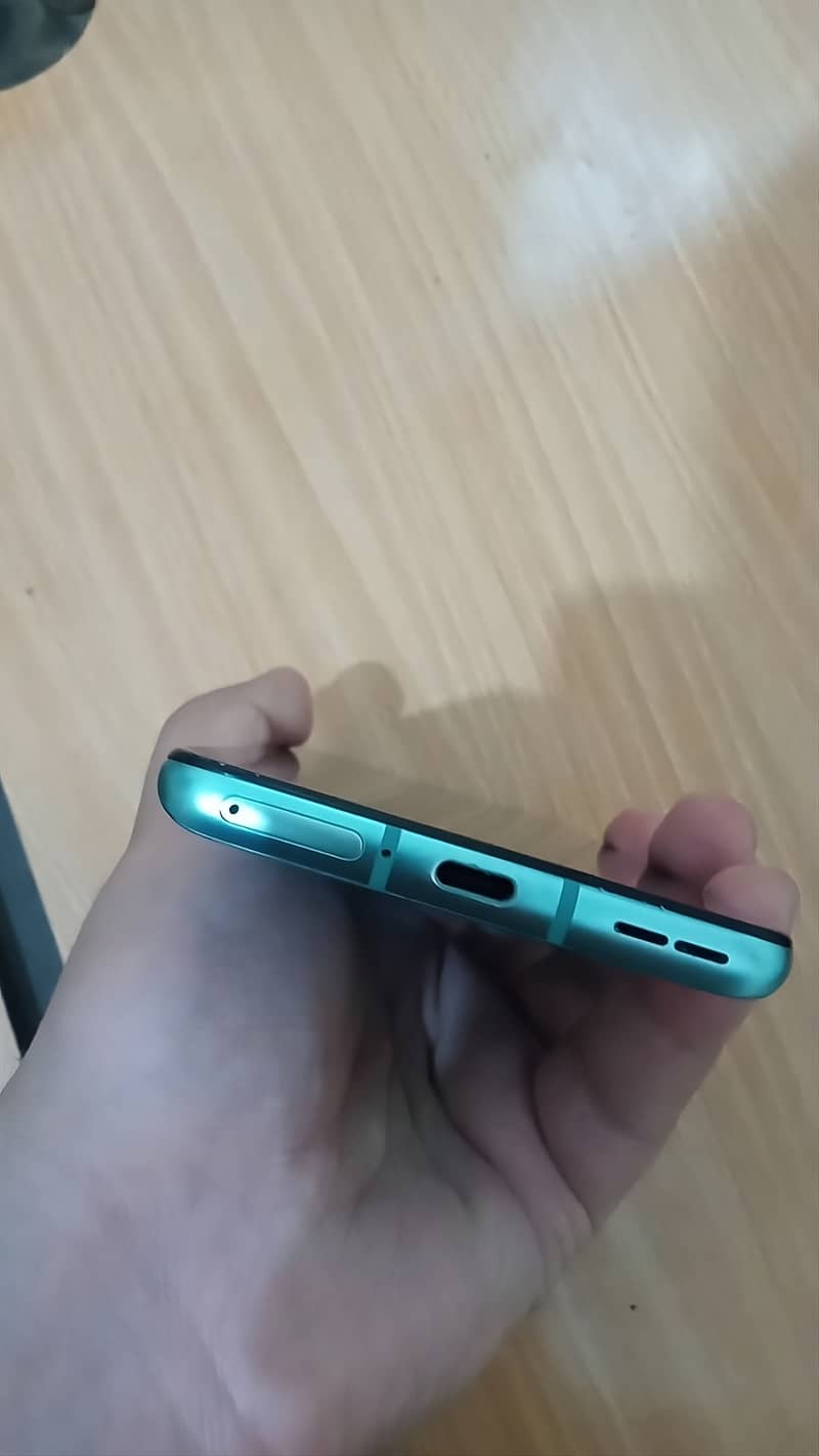 OnePlus 8T for Sale – Mint Condition 4