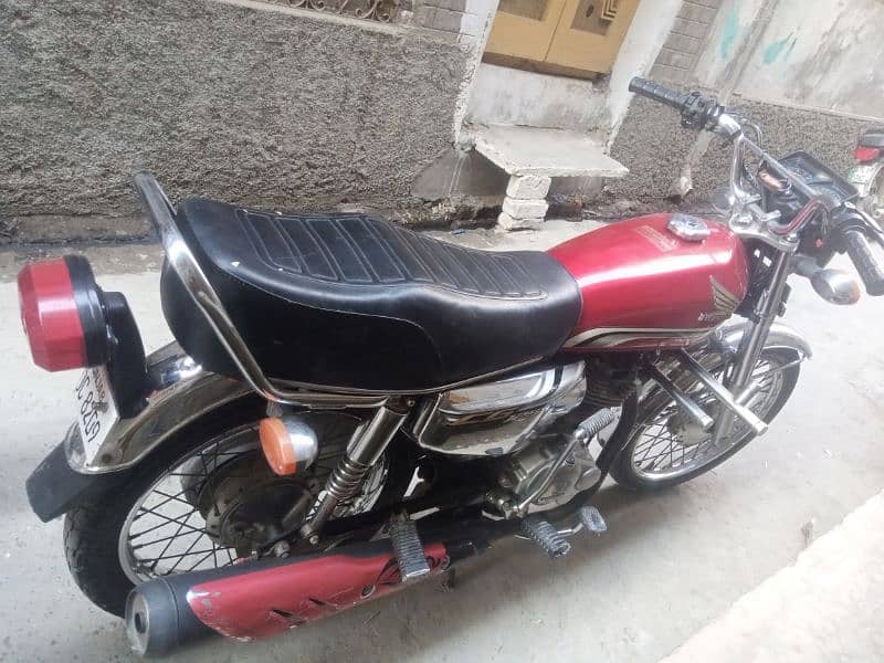 honda bike ha allpanjb nambr laga ha jis bhai ko chiy rabta karay 2