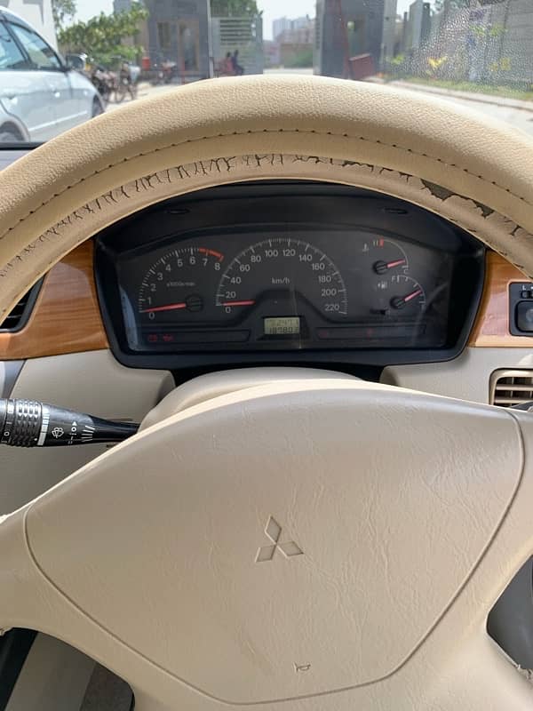 Mitsubishi Lancer 2005 6