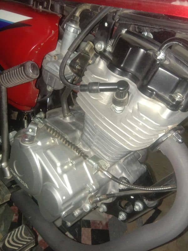 please read description Honda 125cc Red color 9