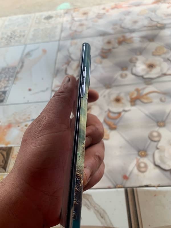 oneplus 9 8 128 Countey lock. 10/9 condition 3