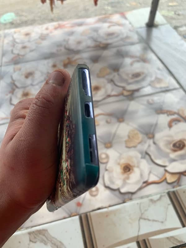 oneplus 9 8 128 Countey lock. 10/9 condition 4