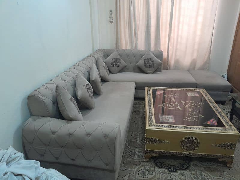 L Shaped 7-seater sofa set along with Fancy Central Table for sale 9