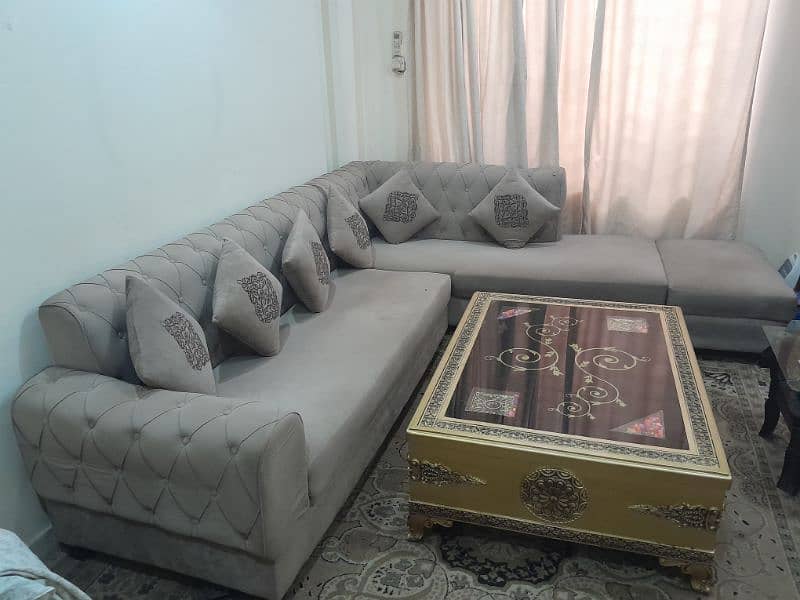 L Shaped 7-seater sofa set along with Fancy Central Table for sale 10