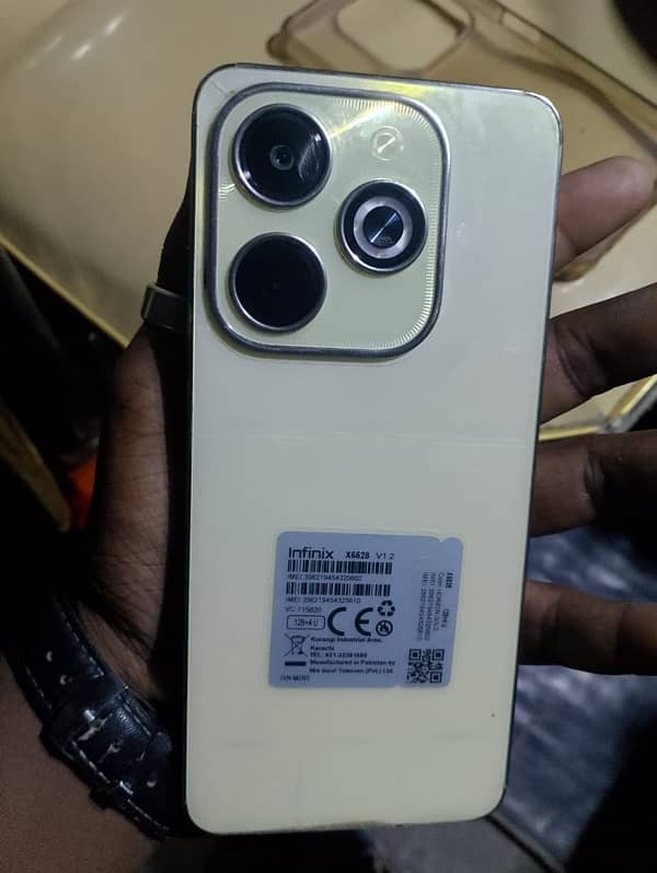 infinix Hot 40 i 10/9 condition available 0