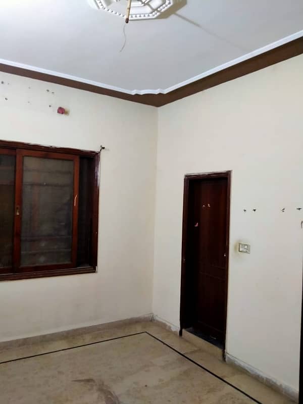 170 Sq Yards Ground Floor Maintained Portion 2