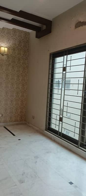 1 Kanal Full House For Sale In B Block DHA Phase 5 Lahore 15