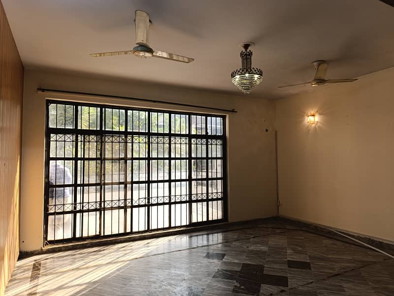 "12.5 Marla Double Story House for Sale in I-8 Islamabad - Reasonable Price!" 2