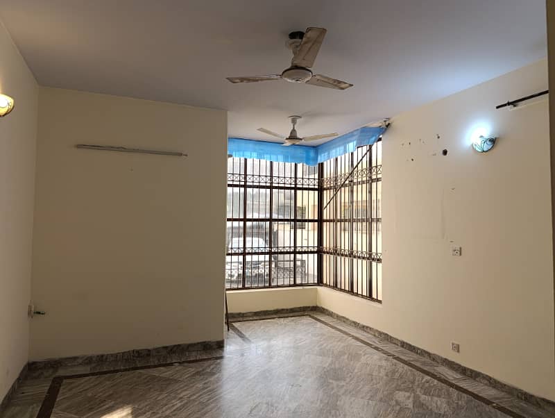 "12.5 Marla Double Story House for Sale in I-8 Islamabad - Reasonable Price!" 7