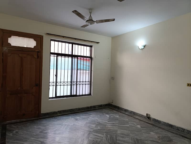 "12.5 Marla Double Story House for Sale in I-8 Islamabad - Reasonable Price!" 15