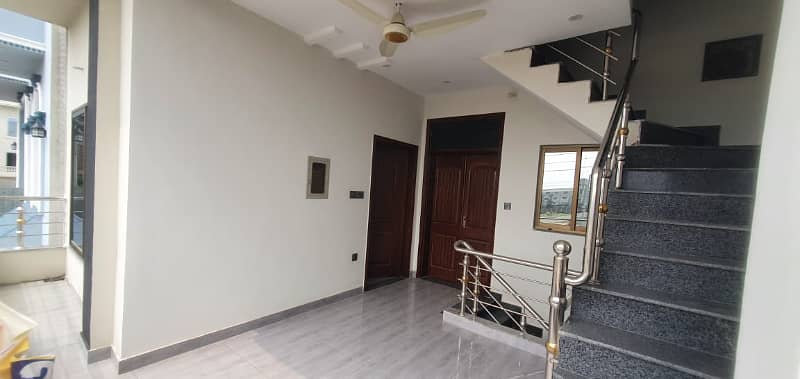 Main Ferozpur Road Prime Location 5 Marla House Aavialbe For Sale 19