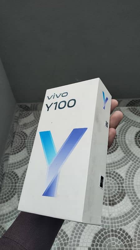 Vivo Y100 4