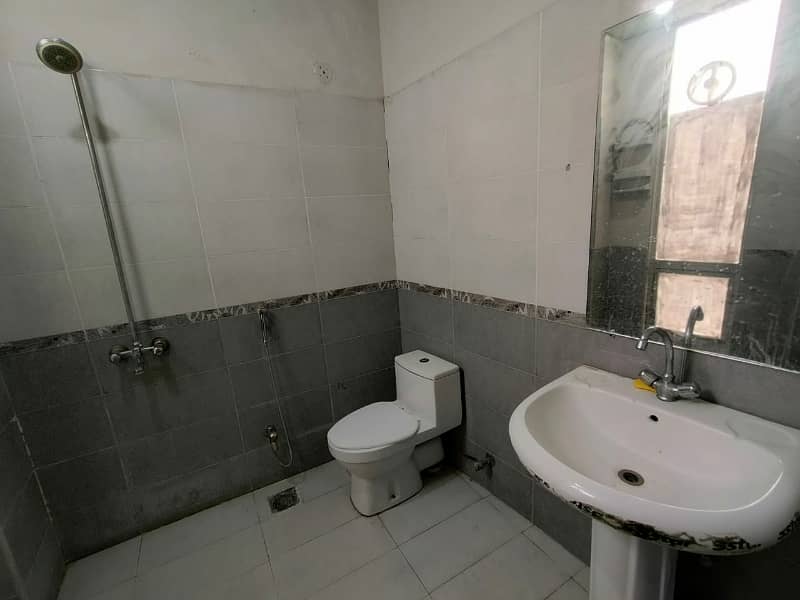 Lower Portion Available For Rent Available And Saprat Bagi 8