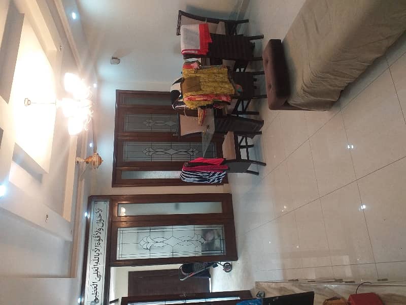 Lower Portion Available For Rent 2bedrooms TV Lounge Kitchen 3washroom 5