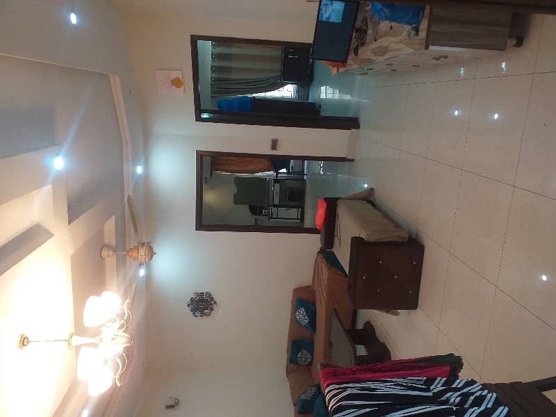 Lower Portion Available For Rent 2bedrooms TV Lounge Kitchen 3washroom 6