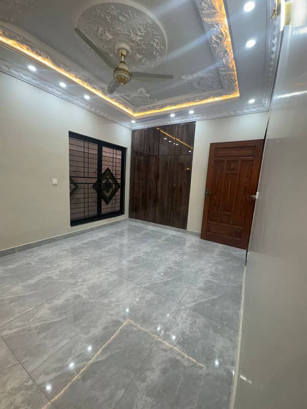 5 MARLA BRAND NEW HOUSE FOR SALE IN PARK VIEW CITY LAHORE 3