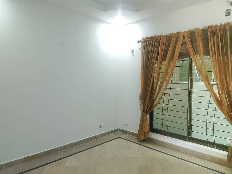 5 Marla Beautiful House Available For Rent In DHA Phase 5,Block D, Lahore Cantt. 12