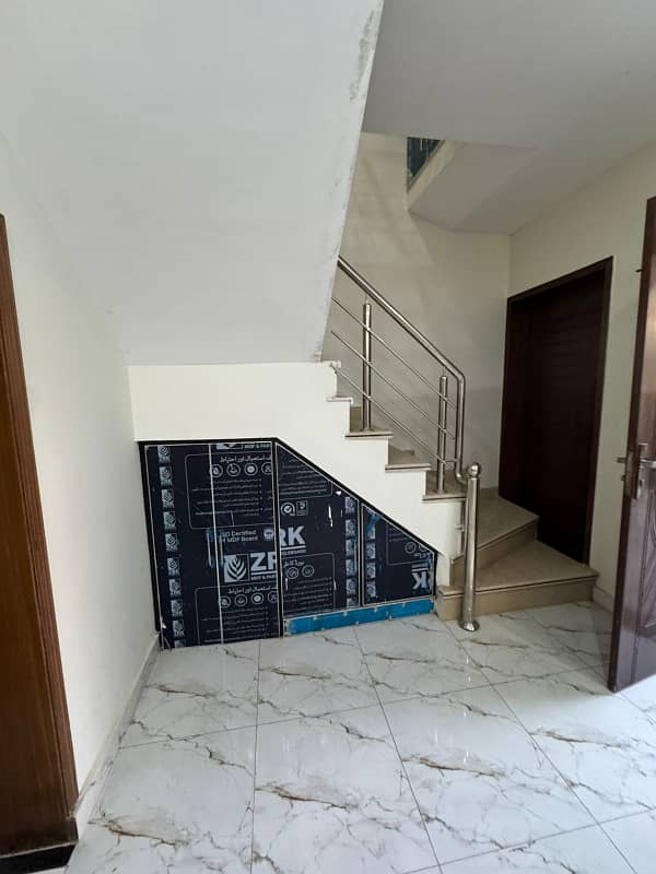 5 MARLA BRAND NEW HOUSE FOR SALE IN TULIP BLOCK PARK VIEW CITY LAHORE 3