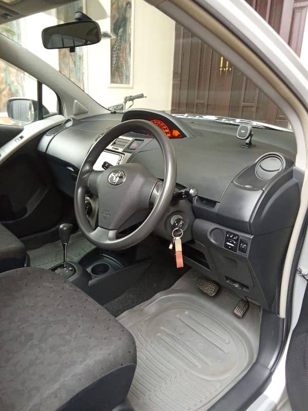 Toyota Vitz 2007 9