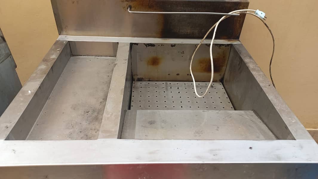 Double frier with tray 5