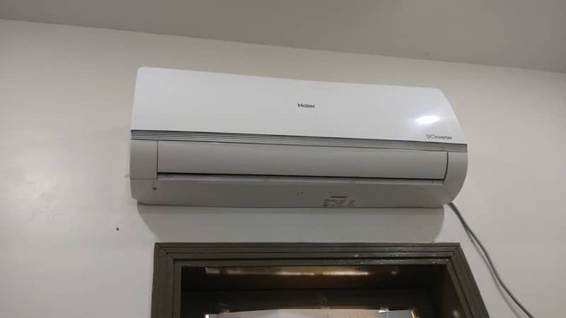 1 ton AC new condition 0