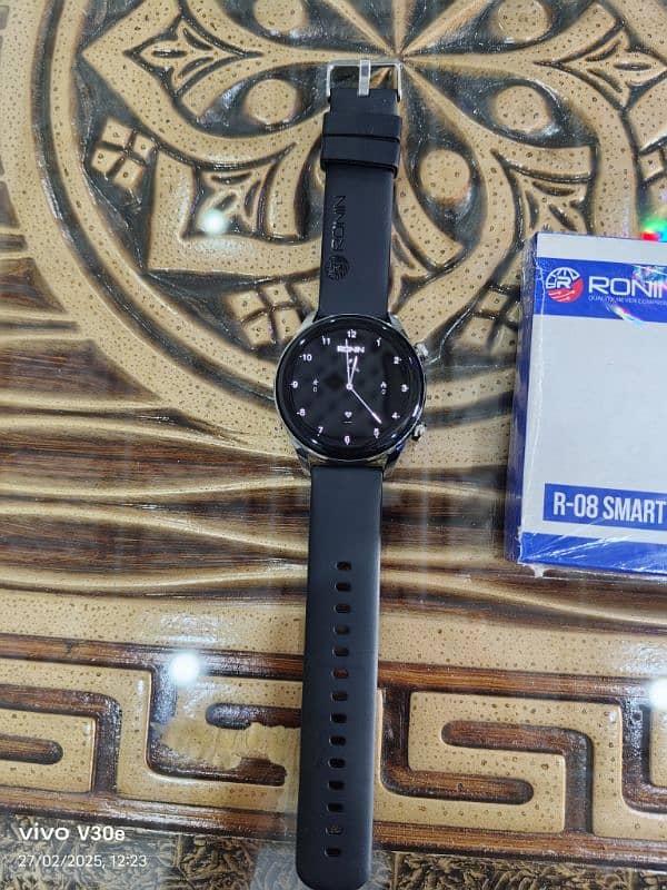 Ronin smart watch with AMOLED full HD display Bettery timing 4-5 days 10