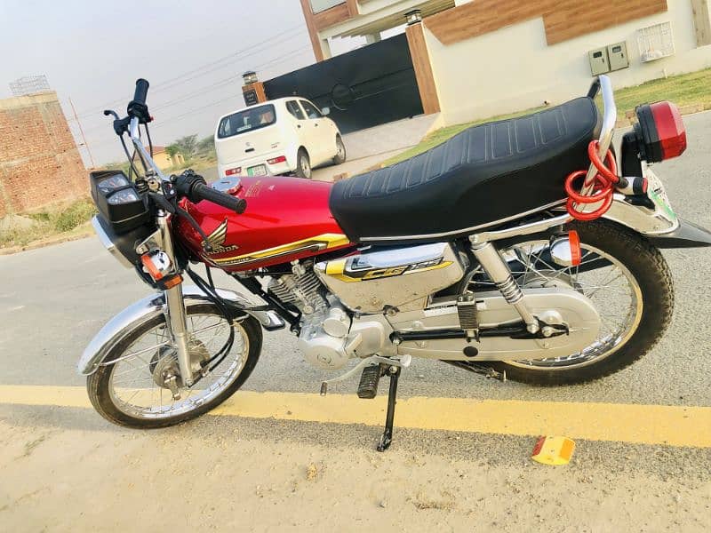 Honda 125 Special Edition 10/10 condition Fist Ownership 1