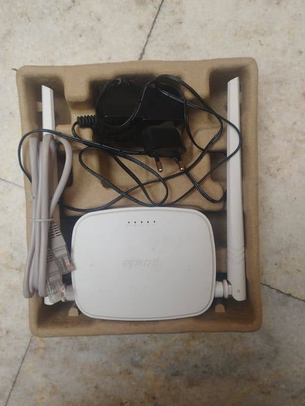 Tenda N300 Wifi xPON ONT 3