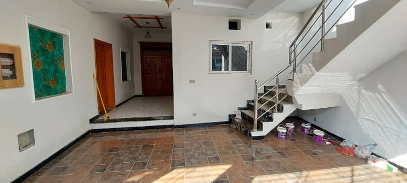 HOUSE AVAILABLE FOR SALE IN BANIGALA 15