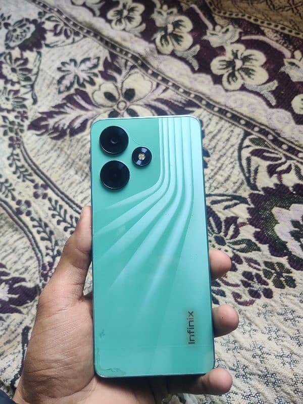 Infinix hot 30.8/128 4