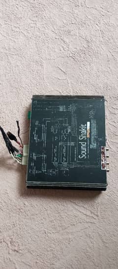 car 4 chanal amplifier and aux input