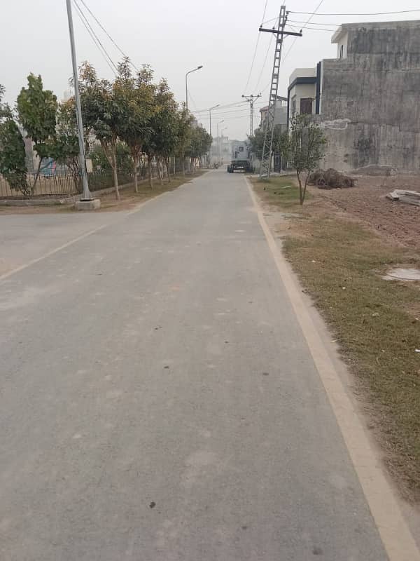 Prime Location 5 Marla Residential Plot In Lahore Is Available For Sale 0