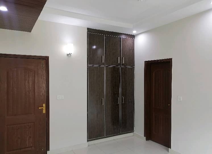 You Can Find A Gorgeous Flat For Rent In Askari 11 - Sector B 7