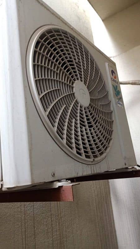 Gree 1.5 ton DC inverter heat and cool AC 2