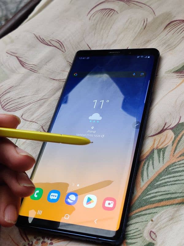 Samsung Galaxy note 9 10/10 condition 3