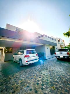 1 KANAL 3 BED ROOM HOUSE FOR SALE IN DHA PHASE 6