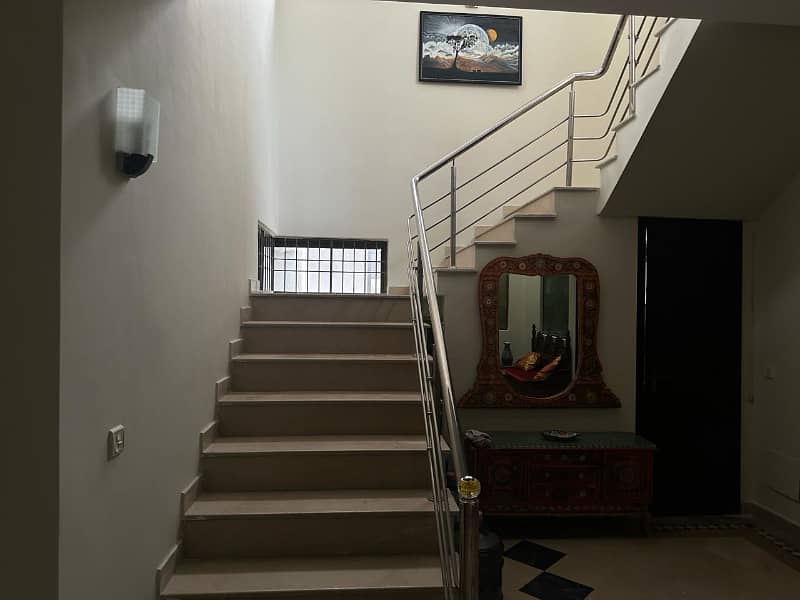 1 KANAL FULL HOUSE FOR SALE IN DHA PHASE 6 NEAR DOLMEN MALL 4