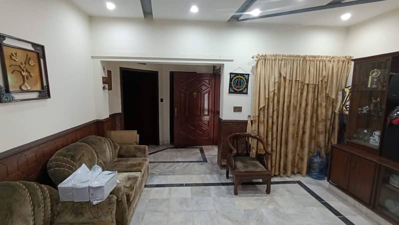 FULLY RENOVATED 10 MARLA HOUSE FOR SALE IN DHA PHASE 1 16